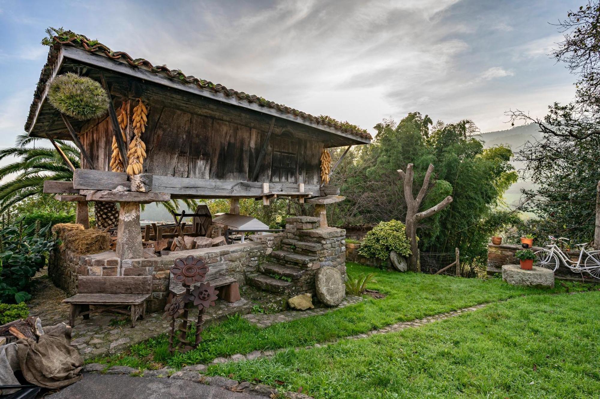 Maison d'hôtes La Casina Del Fresnu à Onon Extérieur photo